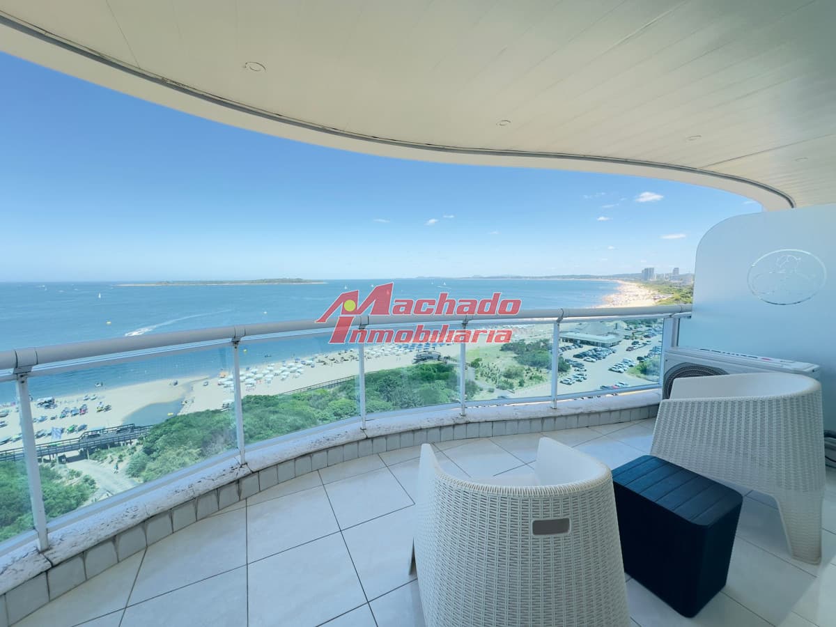Apto en venta, excelente vista a la playa mansa, isla gorriti.