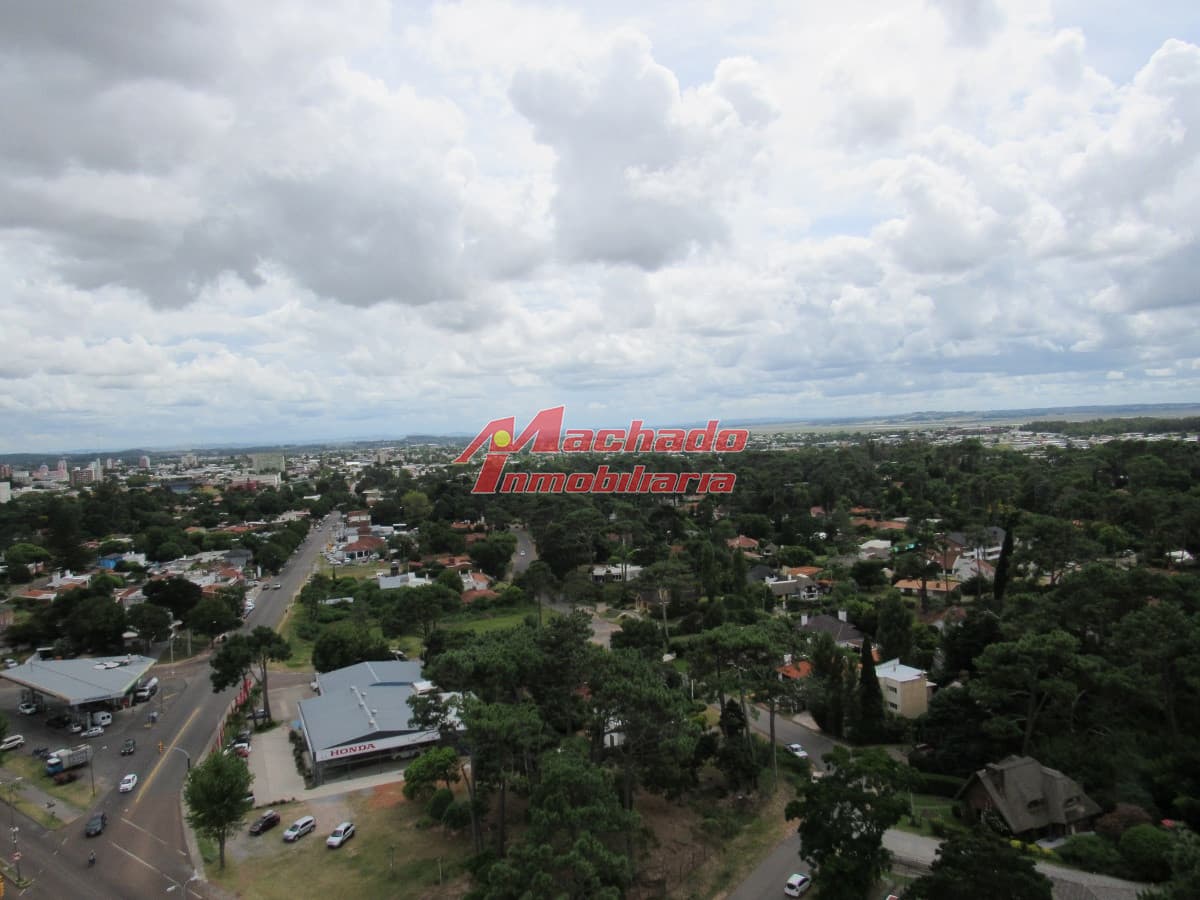 Venta de apartamento de dos dormitorios en Punta del Este