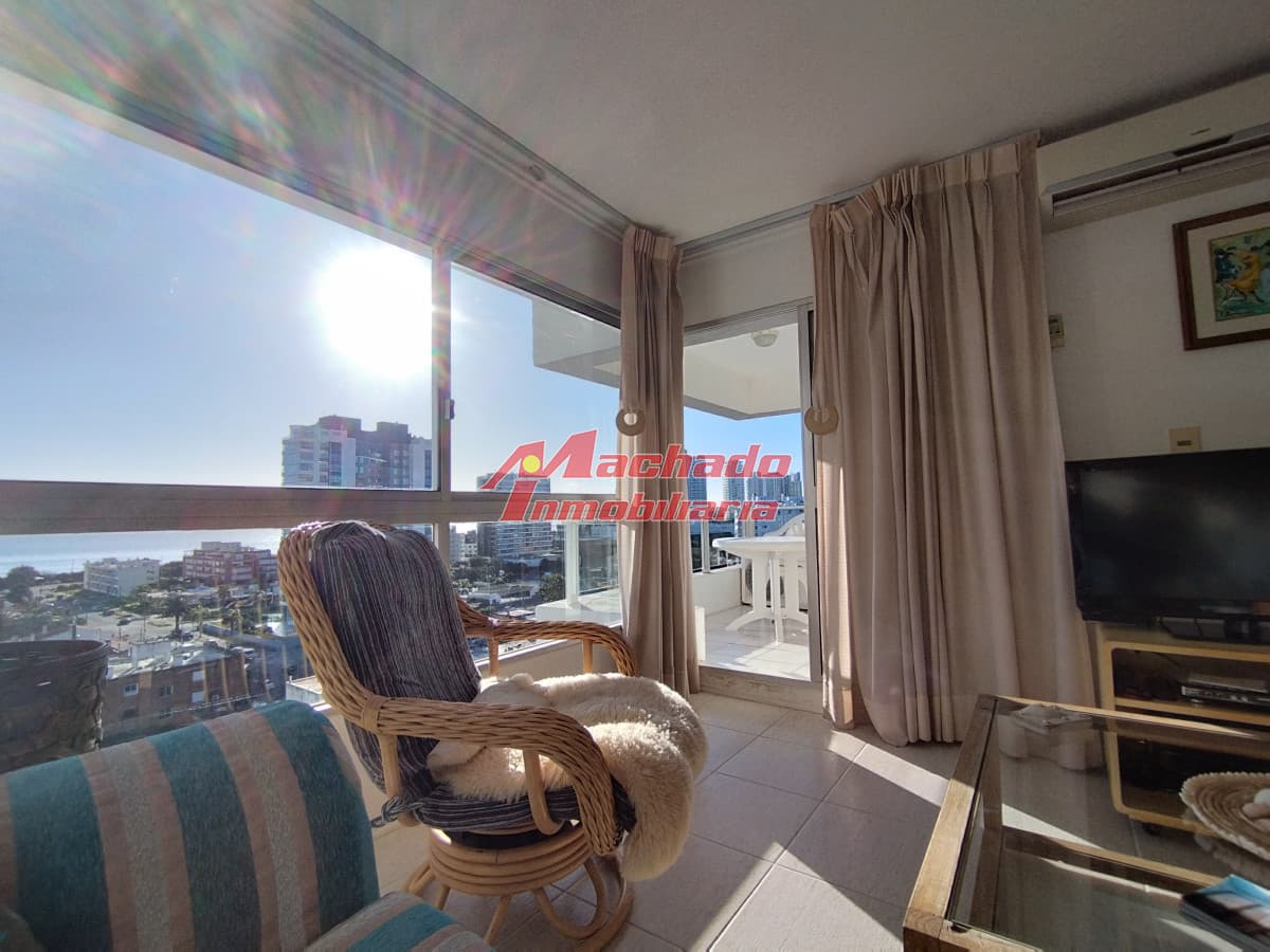 Alquiler apartamento de 3 dormitorios en Punta del Este.