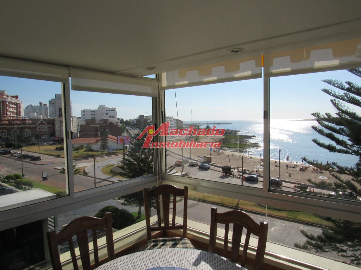 Alquiler y venta de apartamento de 3 dormitorios en Punta del Este