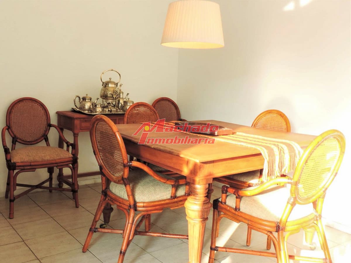 Apartamento en venta dos dormitorios y dependencia de servicio en Punta del Este