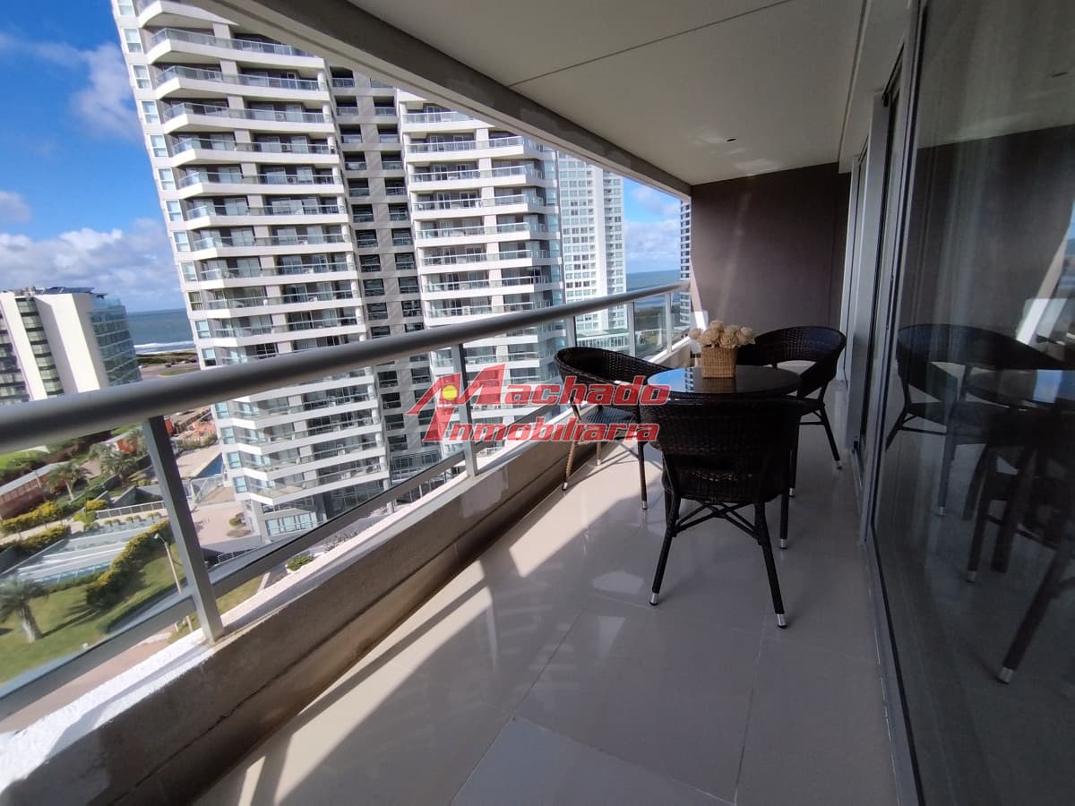 Apartamento en alquiler, zona Playa brava