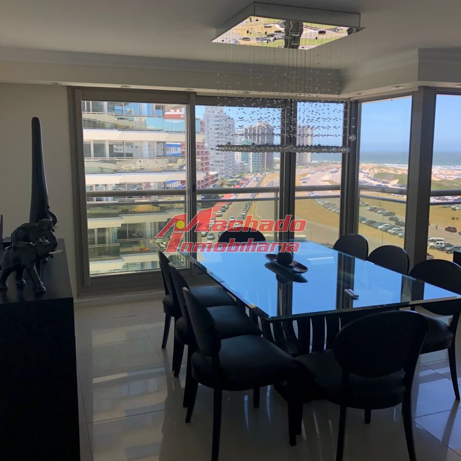 apartamento en venta  , primera linea de la brava.