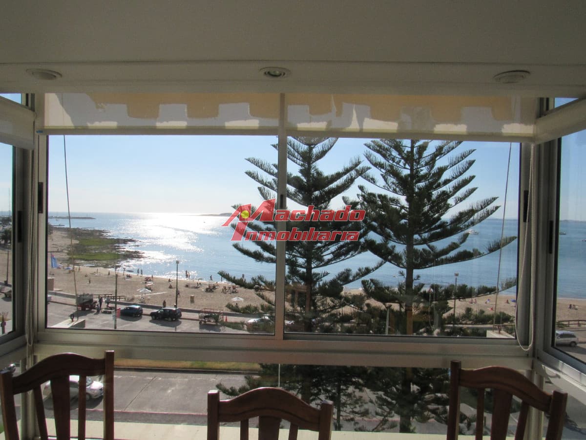 Alquiler y venta de apartamento de 3 dormitorios en Punta del Este