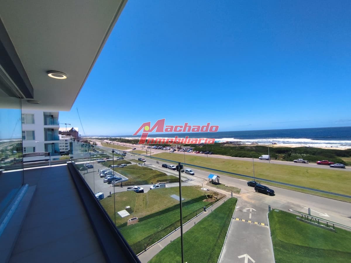 Apartamento en alquiler de 4 dormitorios en Punta del Este