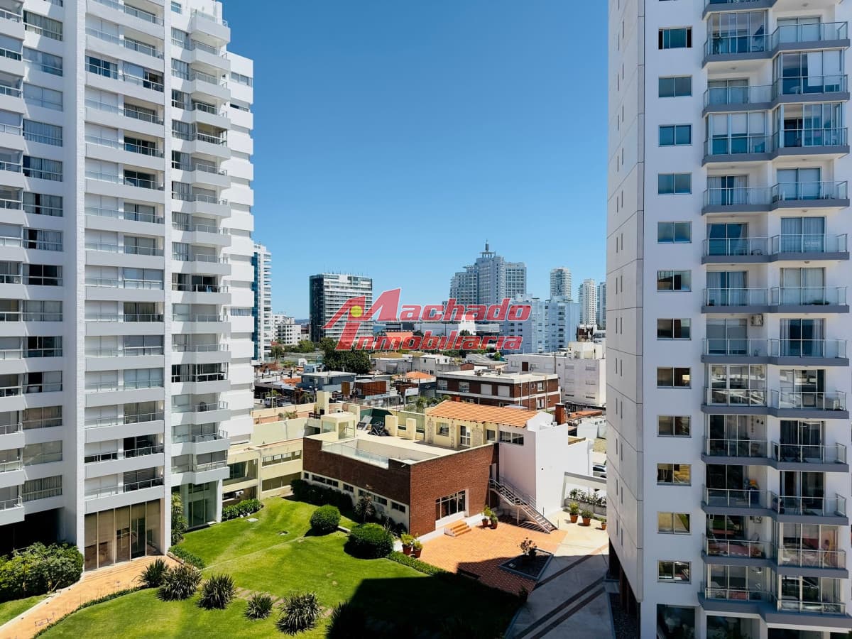 Apartamento en alquiler temporal,1y medio dorm. , Punta del Este.