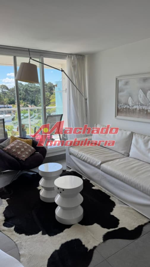 Apartamento en alquiler temporal. 1 y medio dorm, Torre de categoria