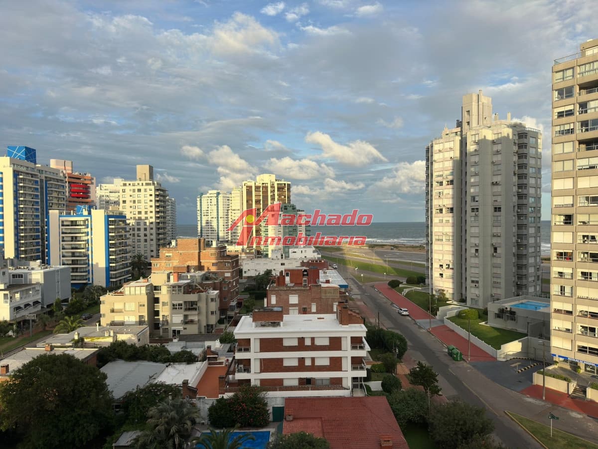 Alquiler de apartamento de dos dormitorios en Punta del Este