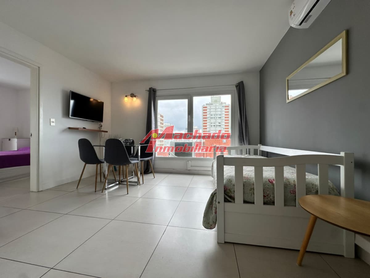 Apartamento en venta en Peninsula. 1 dormitorio. Vista al mar