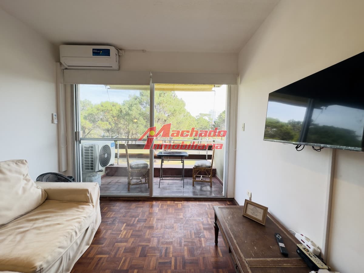 Alquiler de Apartamento, 2 dormitorios, Punta del este.