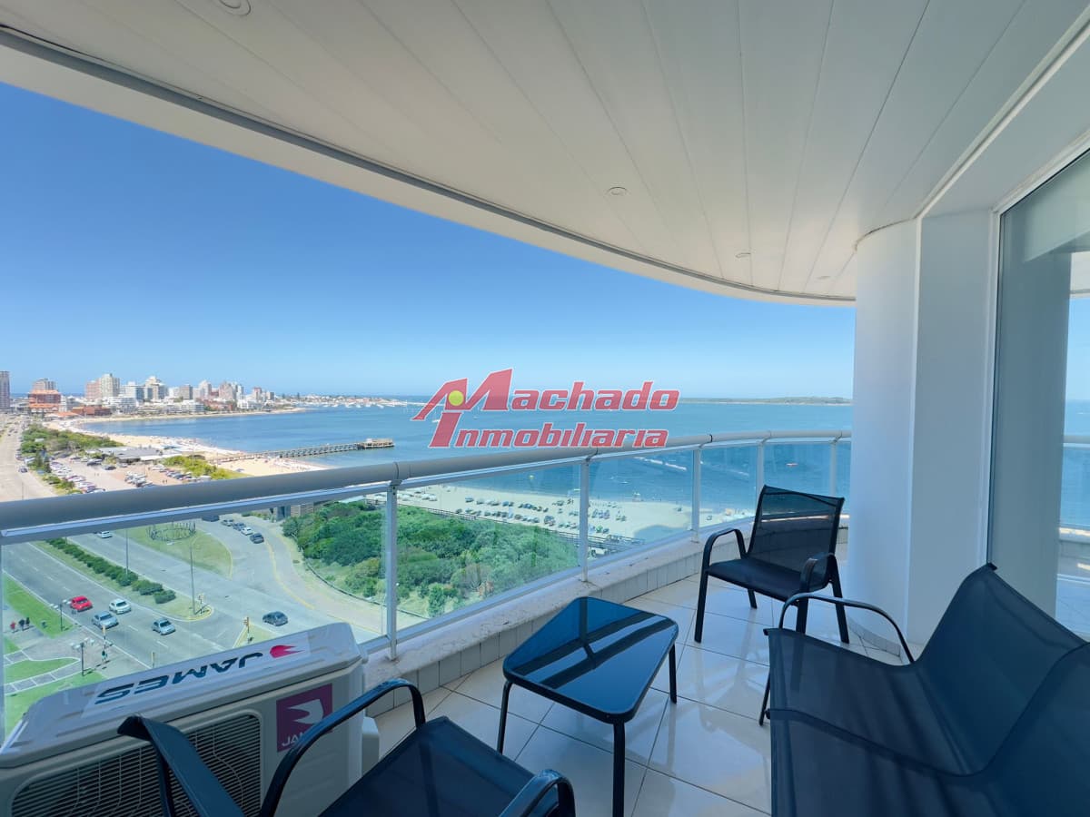 Apto en venta, excelente vista a la playa mansa, isla gorriti.