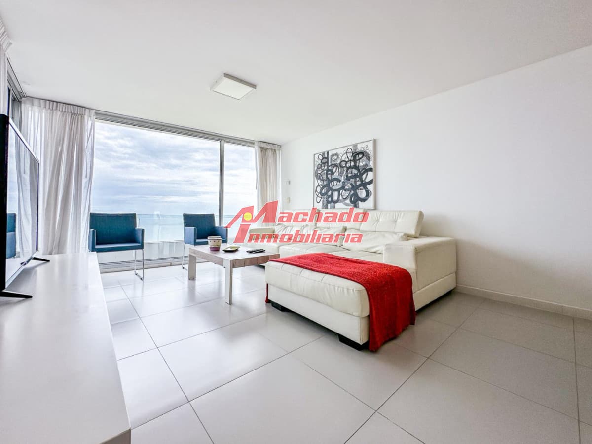Apartamento en venta - Primera Linea playa mansa - Torre de categoria