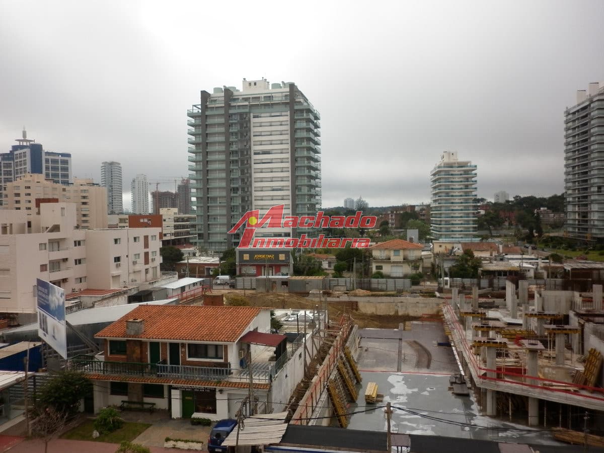 Alquiler de departamento de 1 dormitorio y medio en Punta del Este