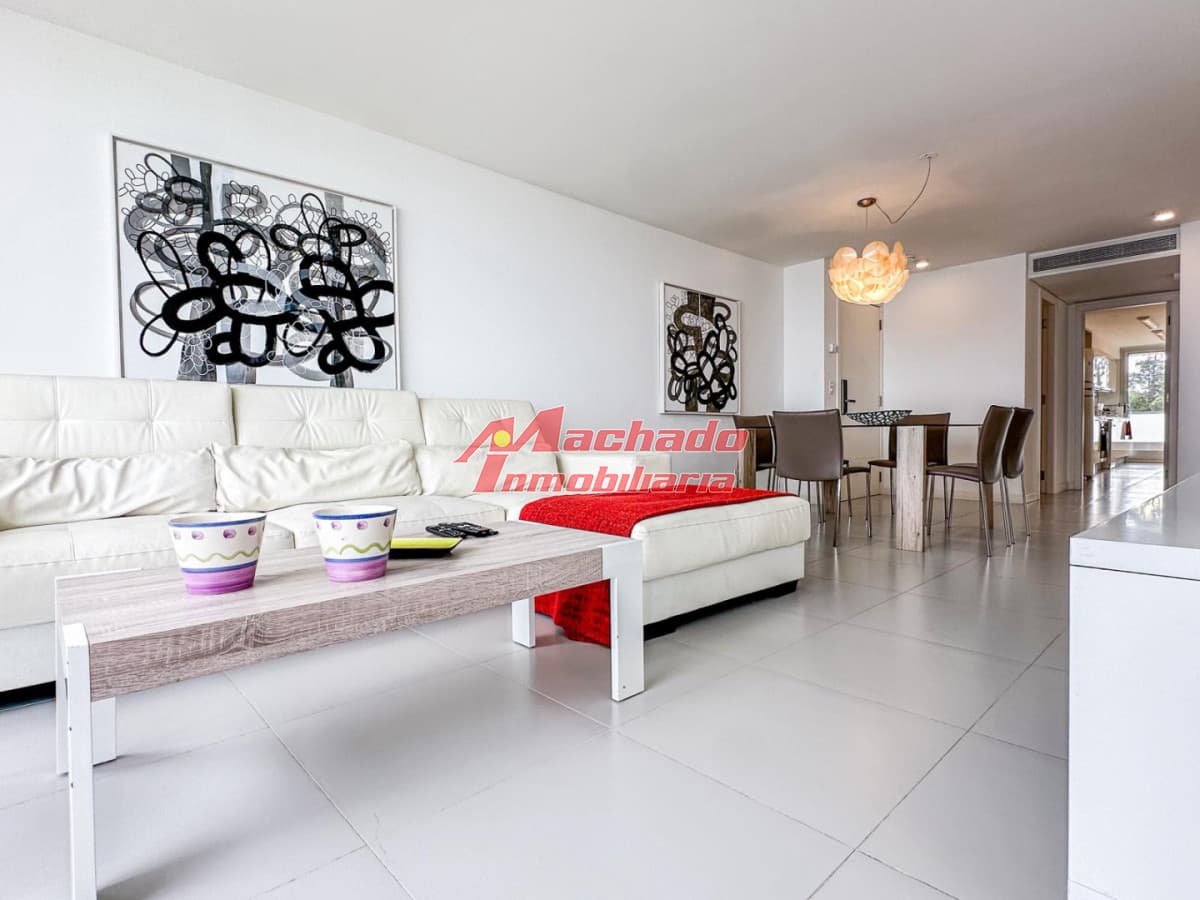 Apartamento en venta - Primera Linea playa mansa - Torre de categoria