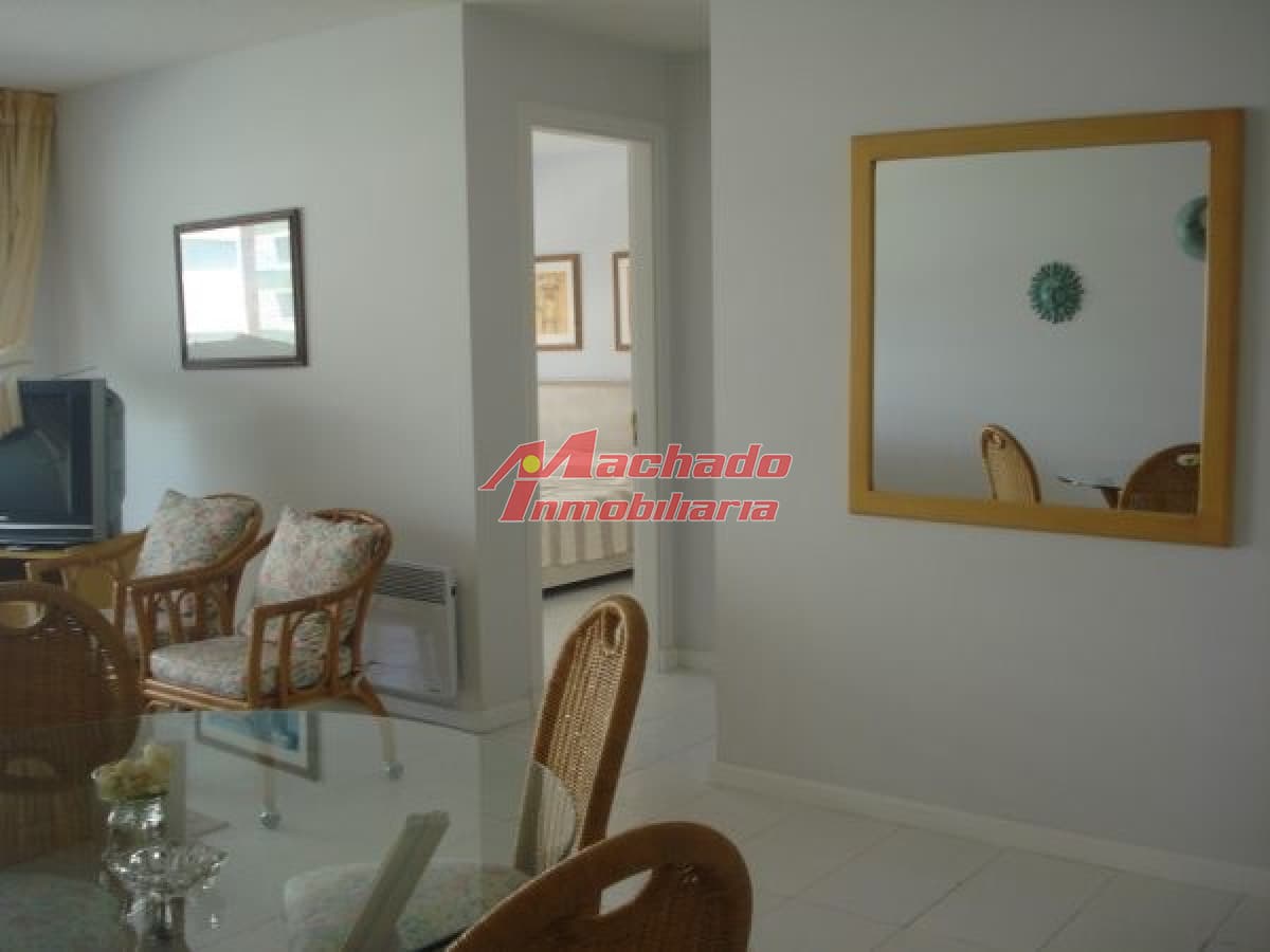 Apartamento de un dormitorio en venta en Punta del Este