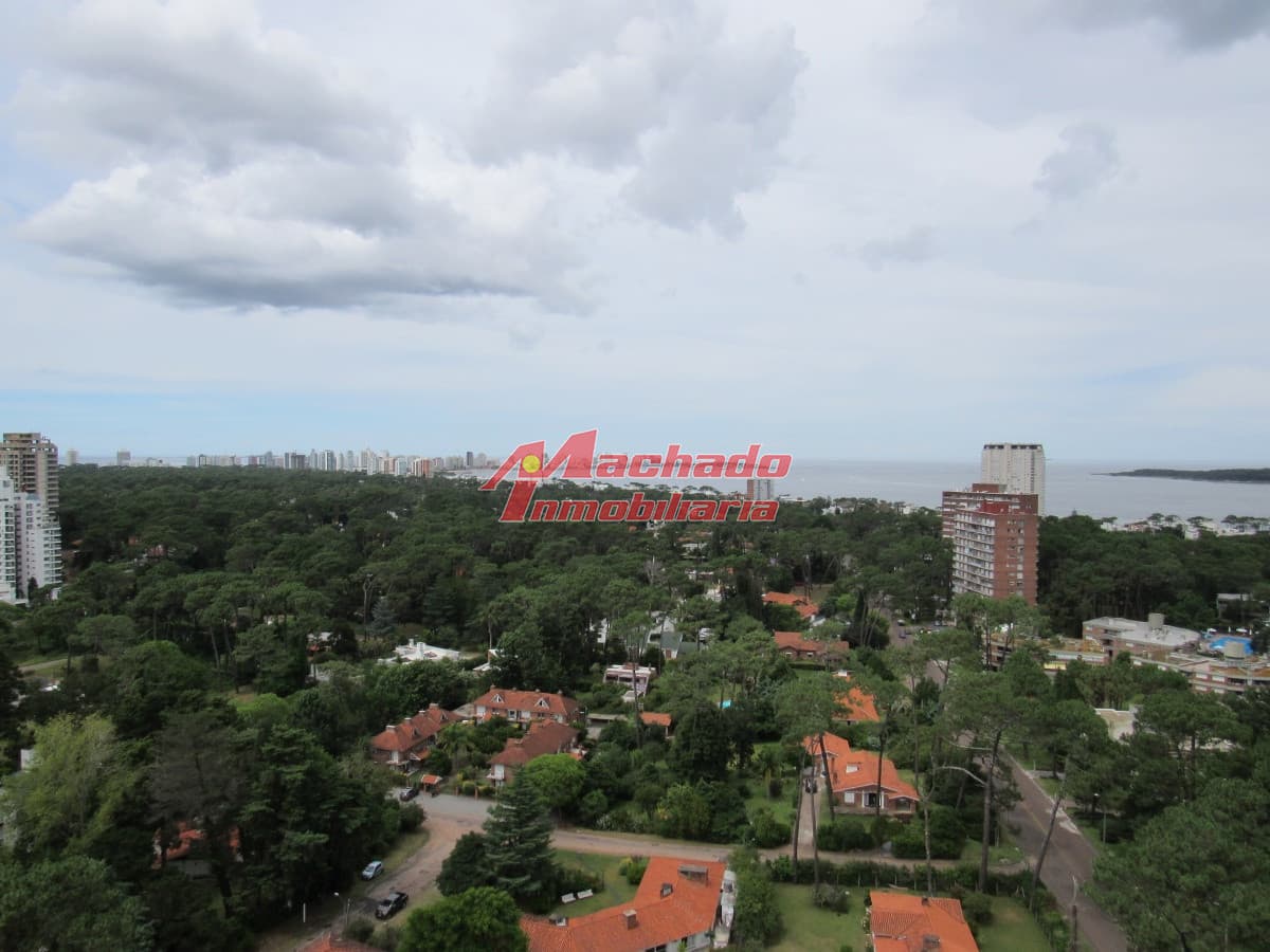 Venta de apartamento de dos dormitorios en Punta del Este