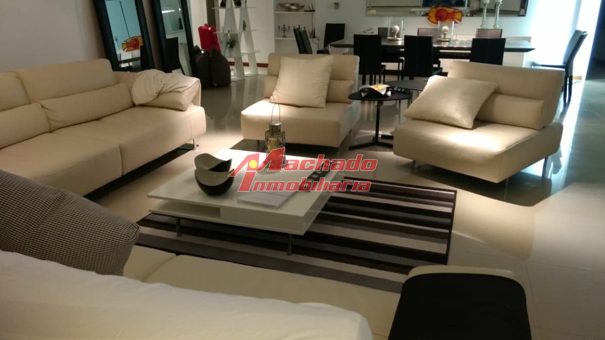 Alquiler y venta de excepcional departamento en Punta del Este