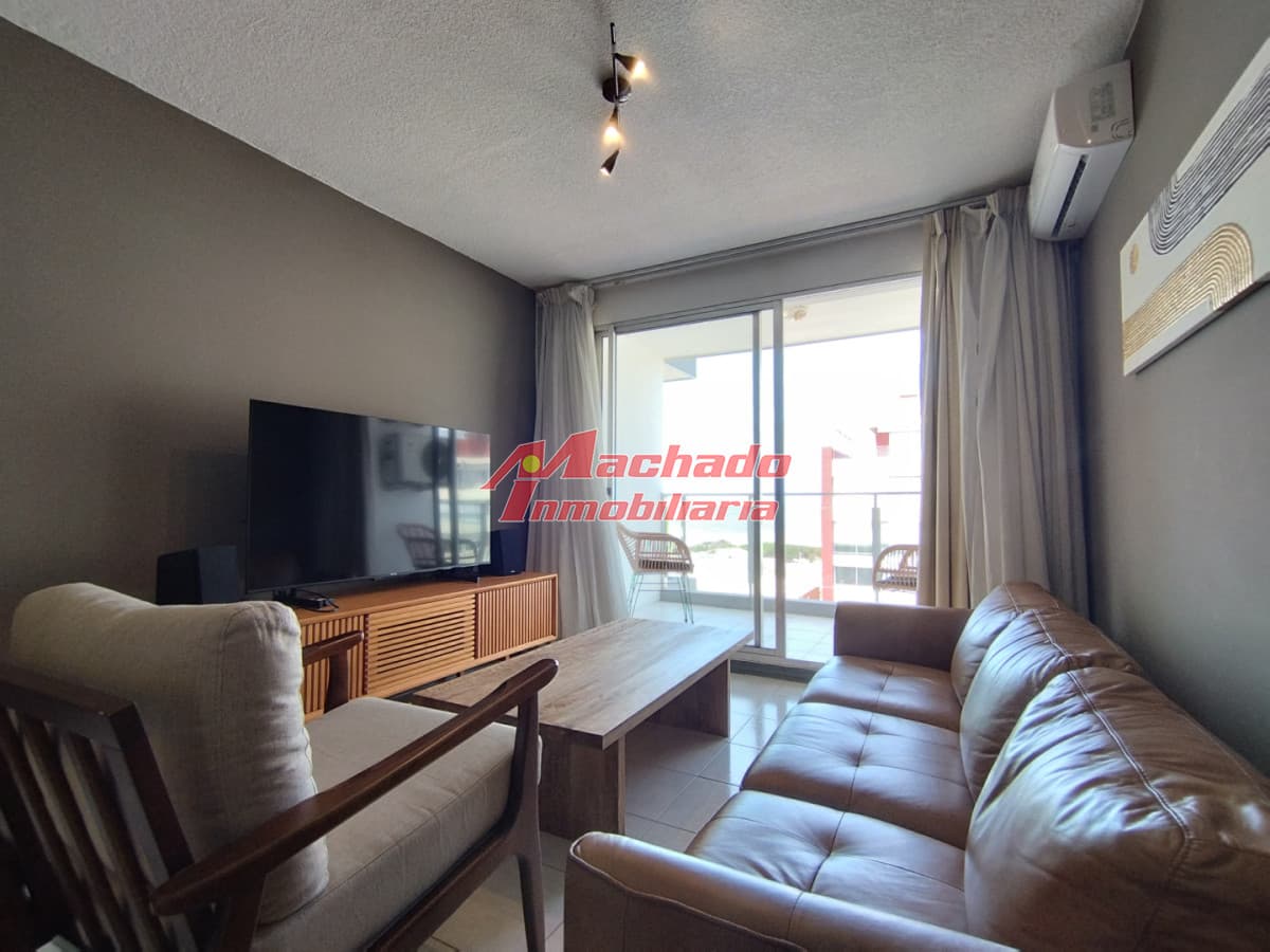 Alquiler de Apartamento de dos dormitorios en Playa Brava