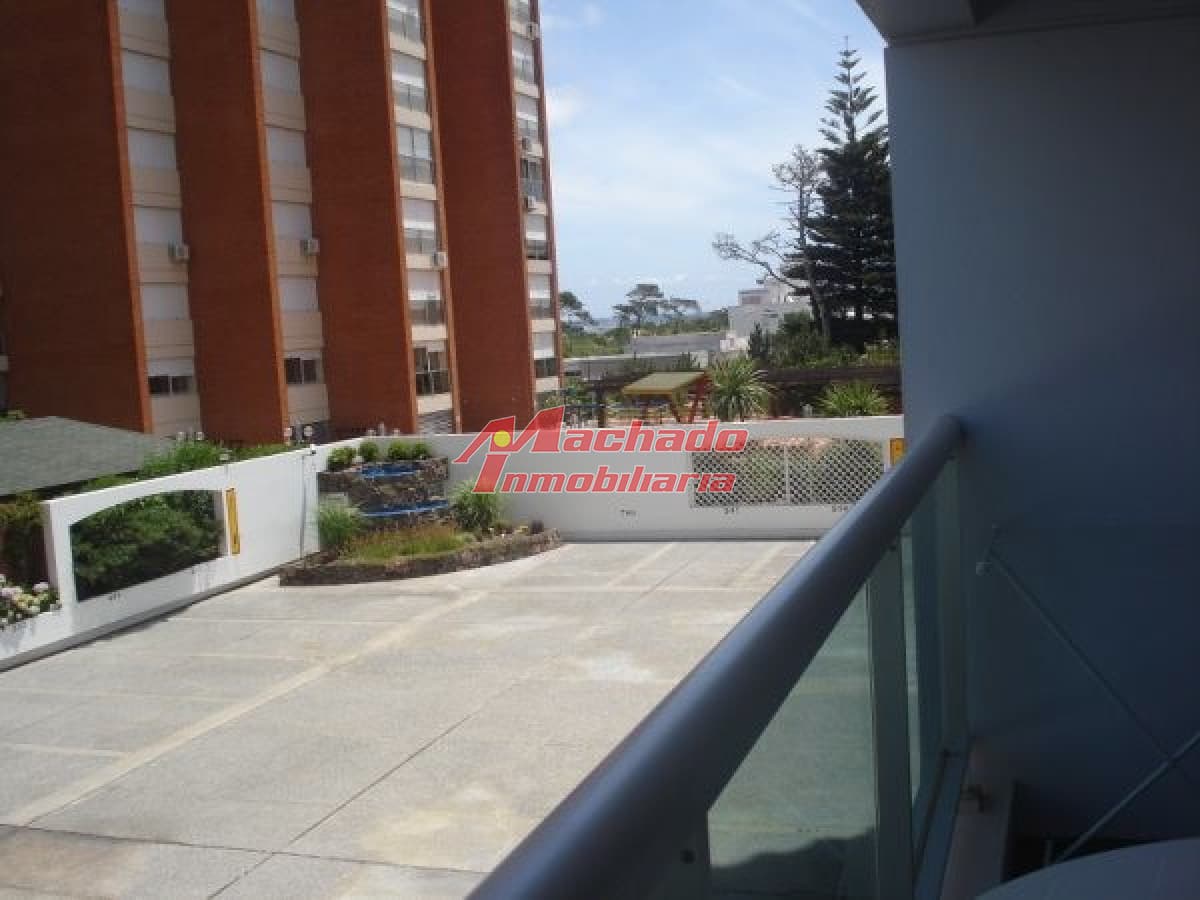 Apartamento de un dormitorio en venta en Punta del Este