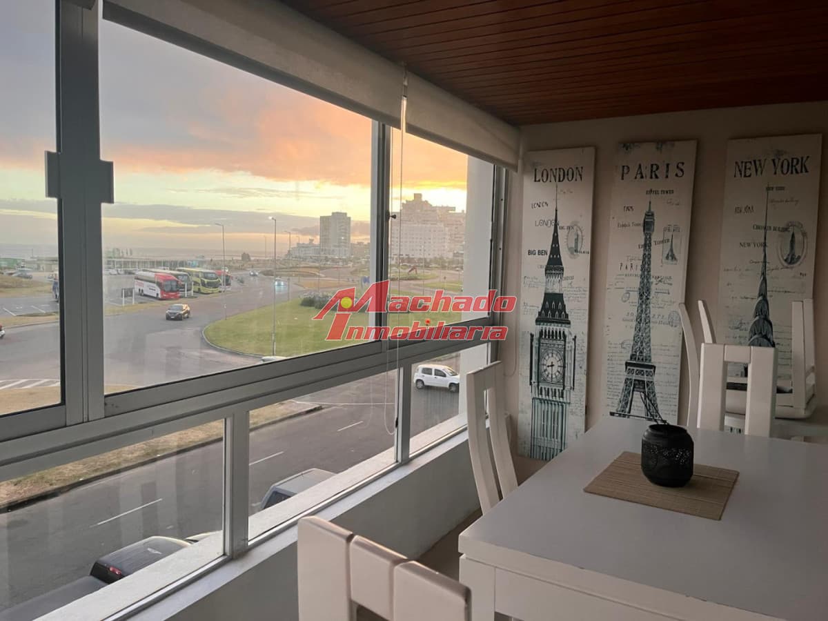 Apartamento en primera linea de playa brava en alquiler temporal