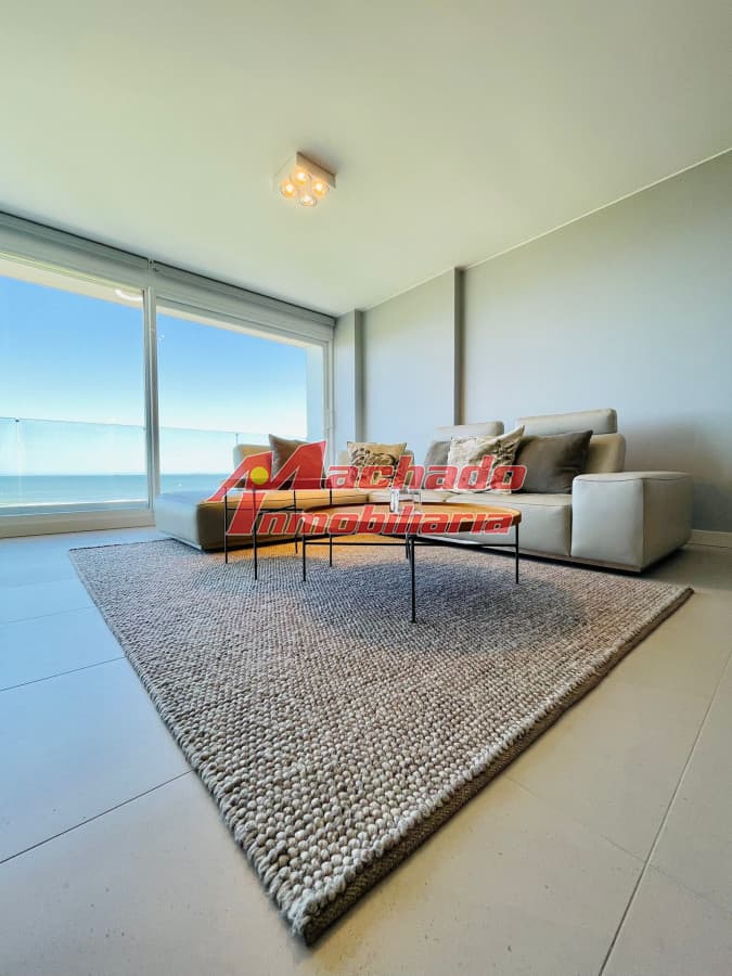 Alquiler  y venta de apartamento de 3 dormitorios en Punta del Este