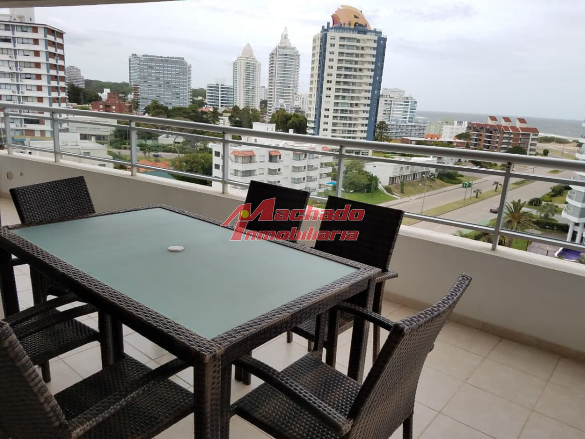 Alquiler temporario de apartamento de 3 dormitorios en Punta del Este