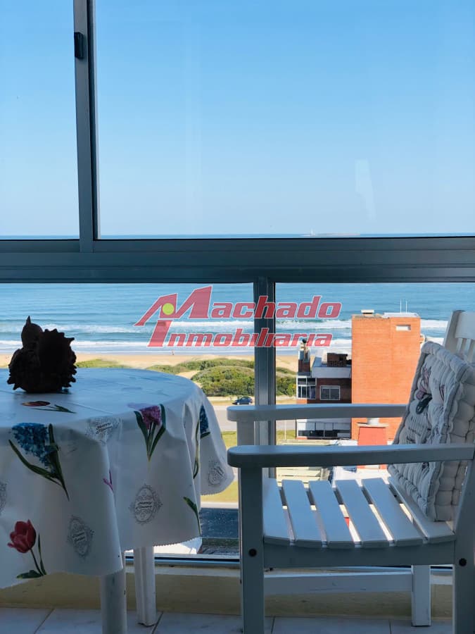 Alquiler de apartamento de 1 dormitorio y 1/2 con vista al mar