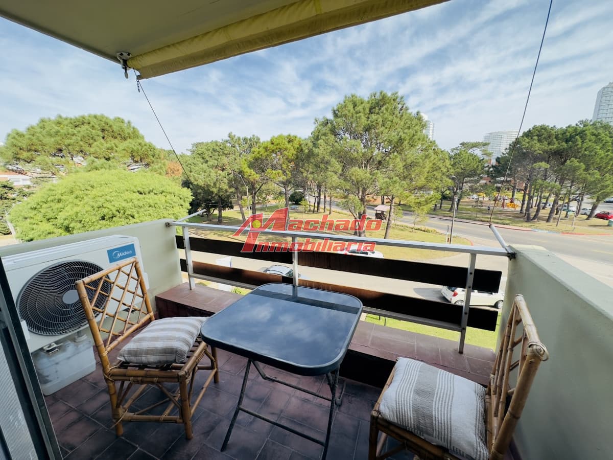 Alquiler de Apartamento, 2 dormitorios, Punta del este.