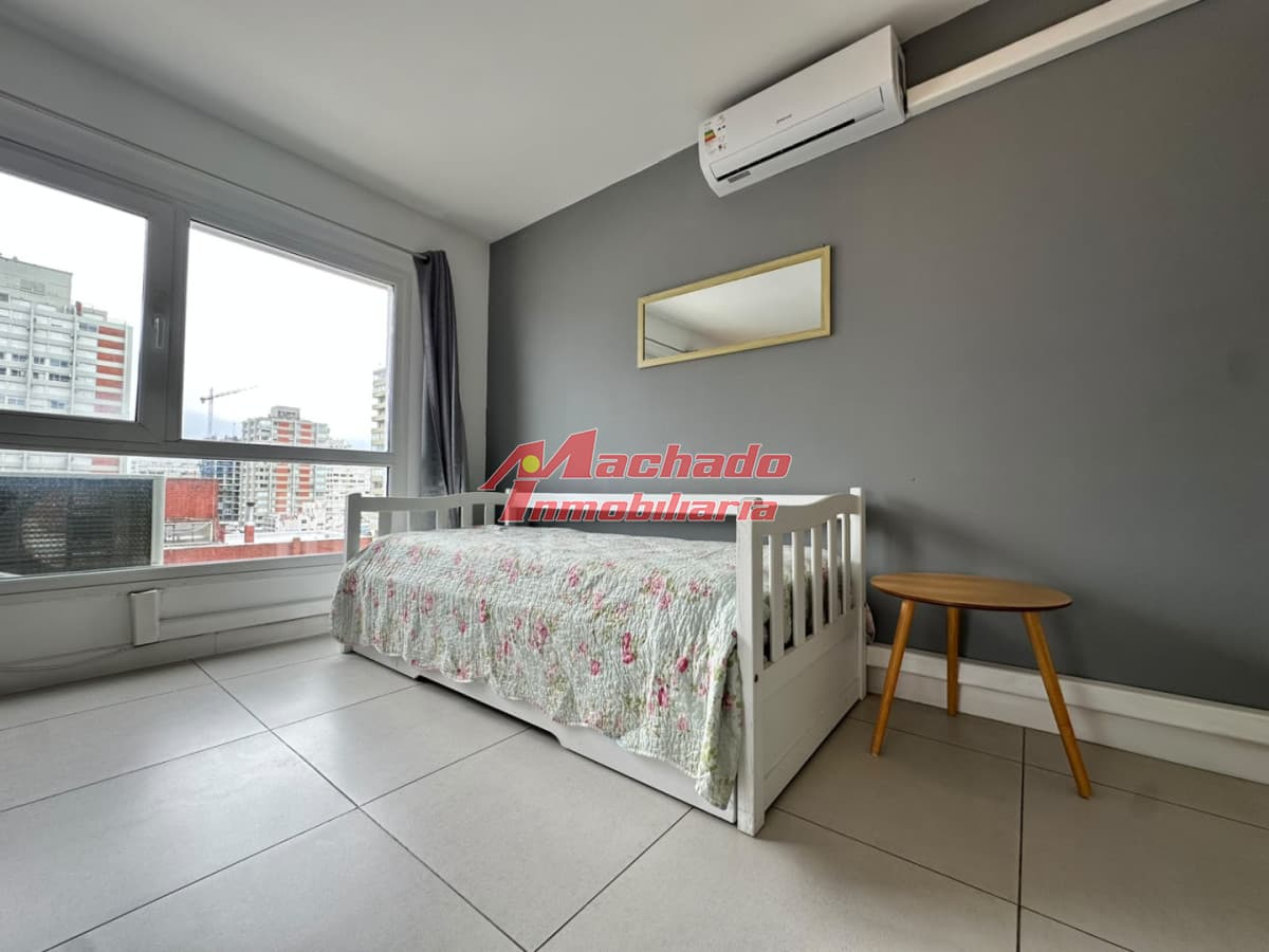 Apartamento en venta en Peninsula. 1 dormitorio. Vista al mar