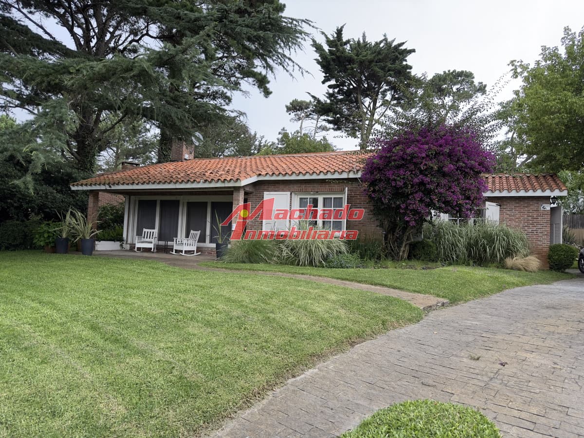 Alquiler anual y de temporada de casa de 3 dormitorios en Punta del Este