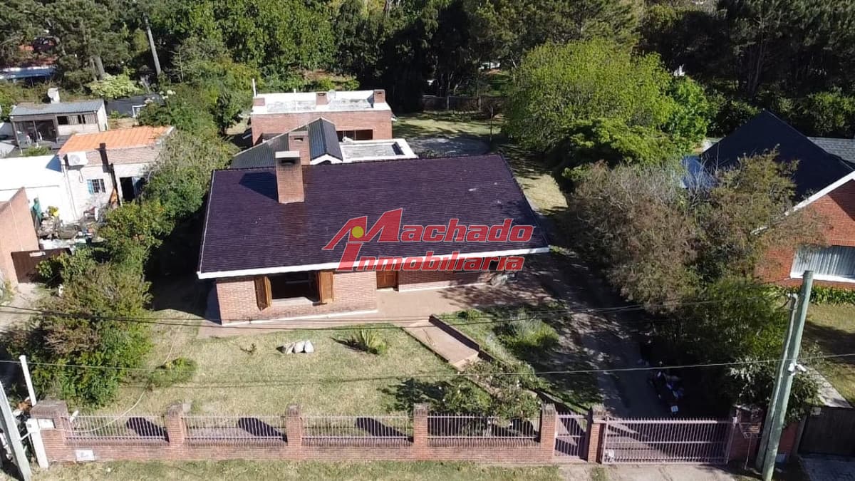 venta de casa ideal para clinica u oficina