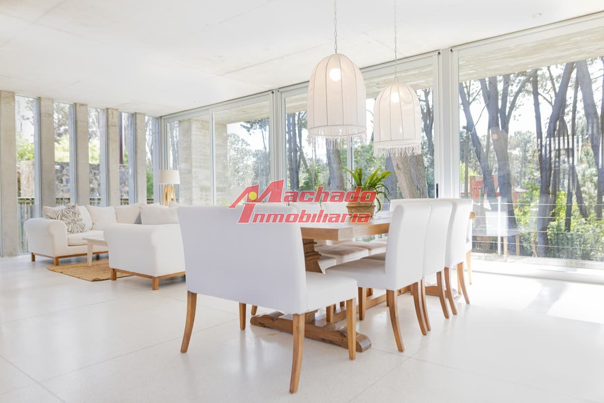 Venta Casa en venta, 4 dormitorios, en Rincón del Indio - barrio privado Noreste Residences