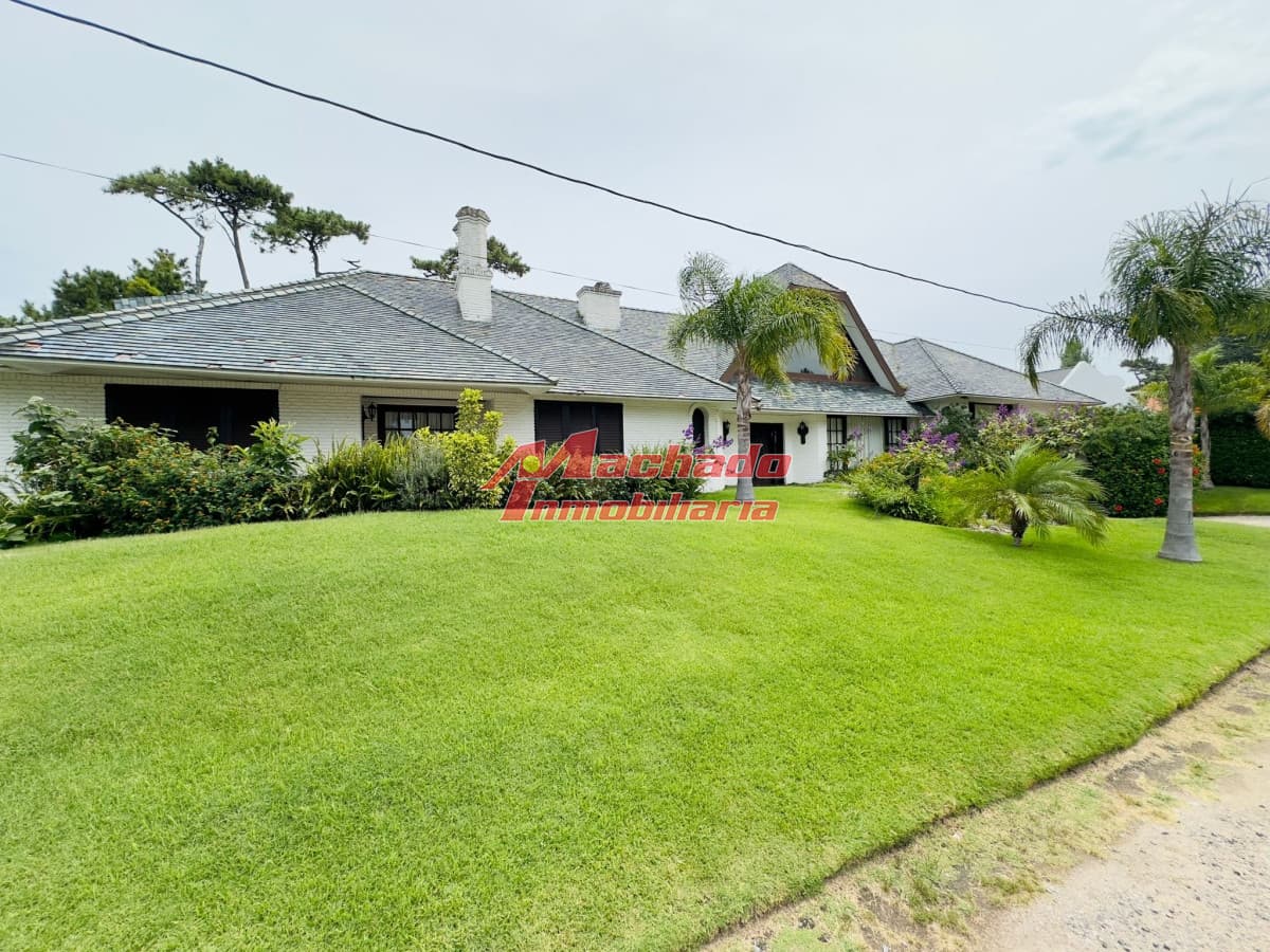 Casa en venta de 4 dormitorios en Punta del Este