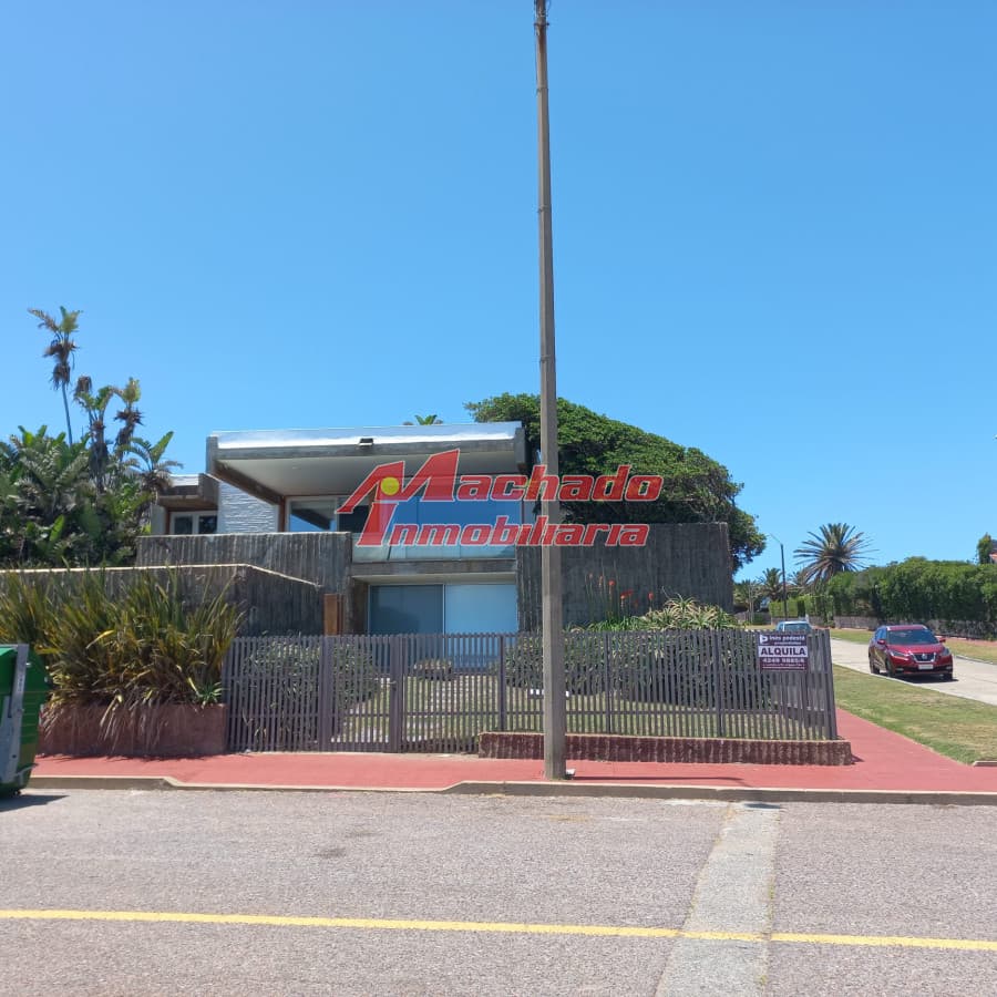 Alquiler de casa de 3 d en Peninsula 1º fila a la mansa, Punta del Este