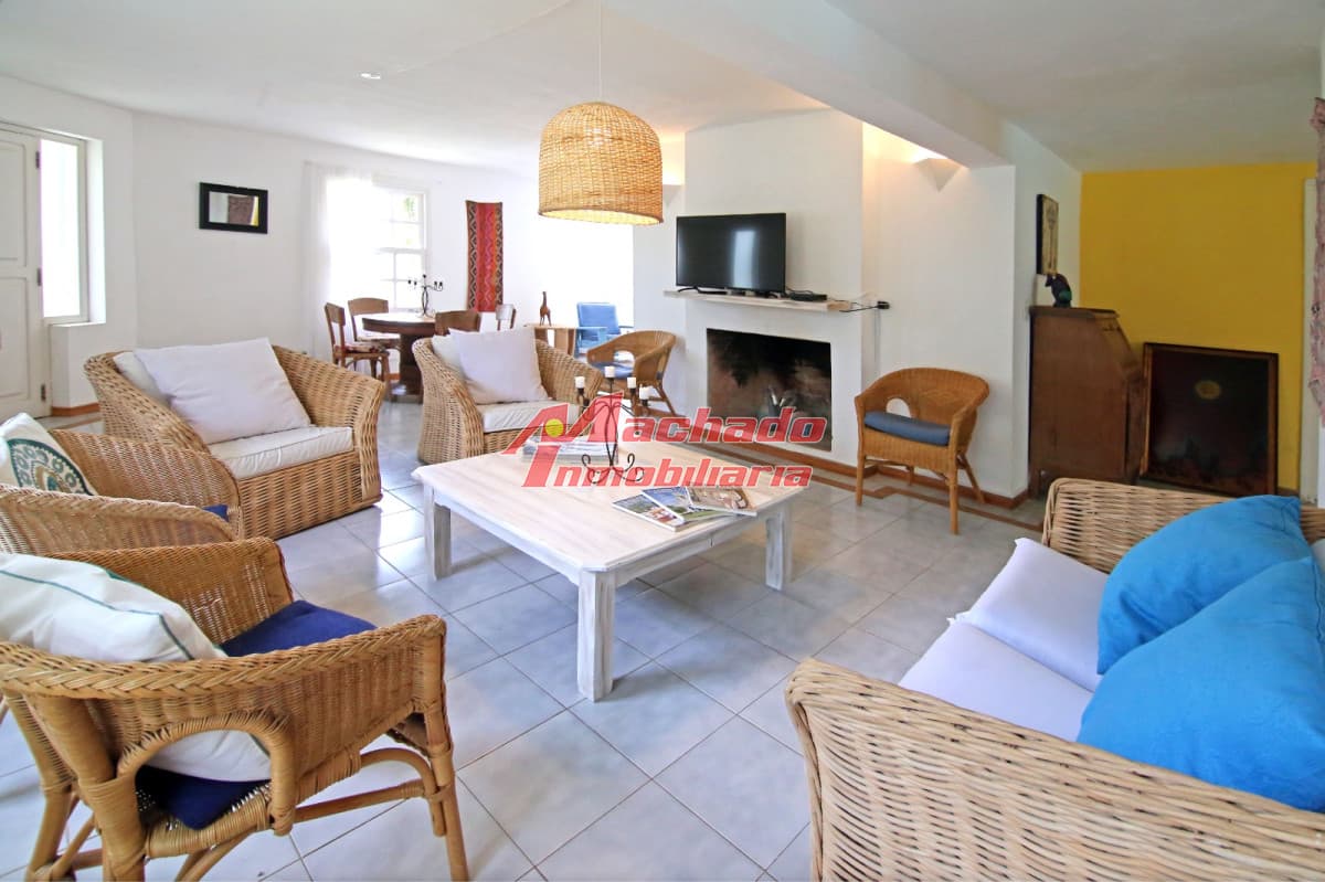 Casa en venta y alquiler de 4 dorm y dep. c baño en La Barra