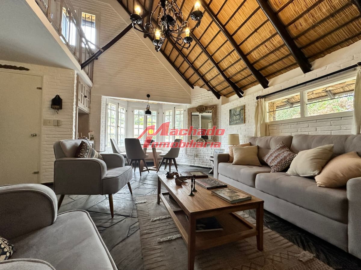 Casa de 3 dormitorios en alquiler en Punta del Este