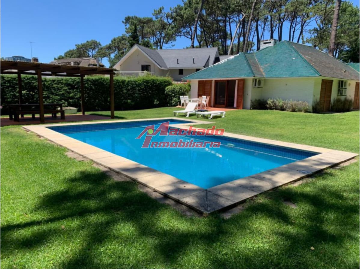 Alquiler  casa de 3 dormitorios en Punta del Este