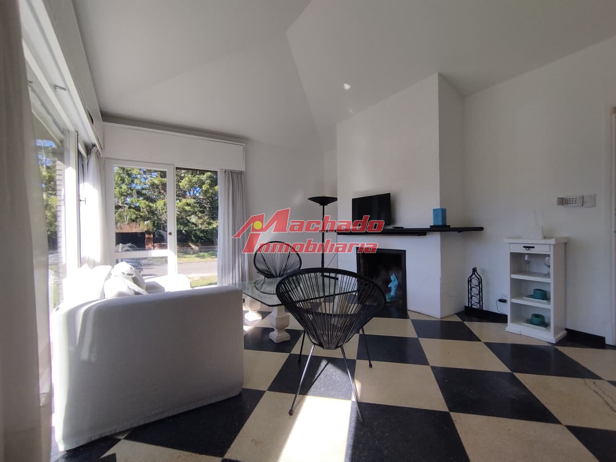 Alquiler de casa de dos dormitorios  en Punta del Este