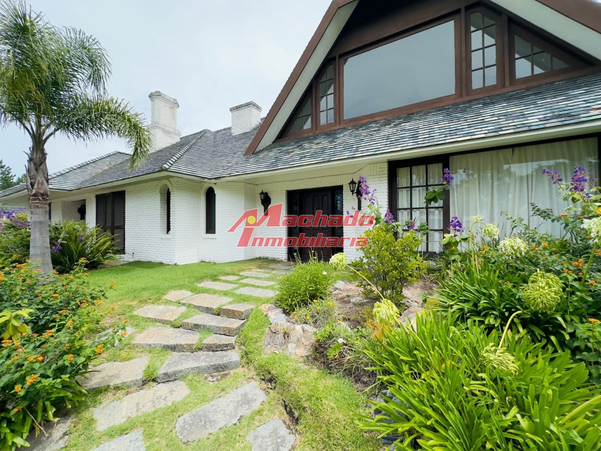 Casa en venta de 4 dormitorios en Punta del Este
