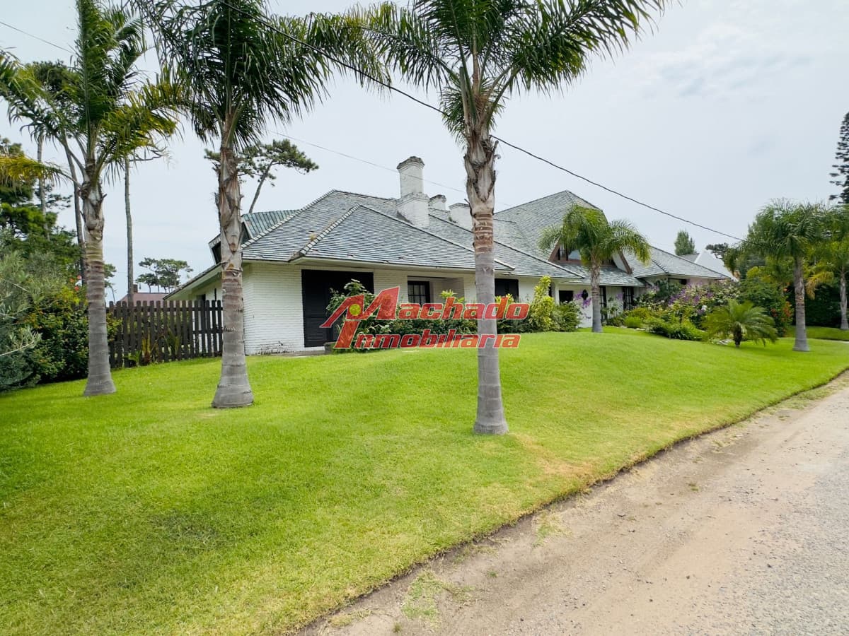 Casa en venta de 4 dormitorios en Punta del Este