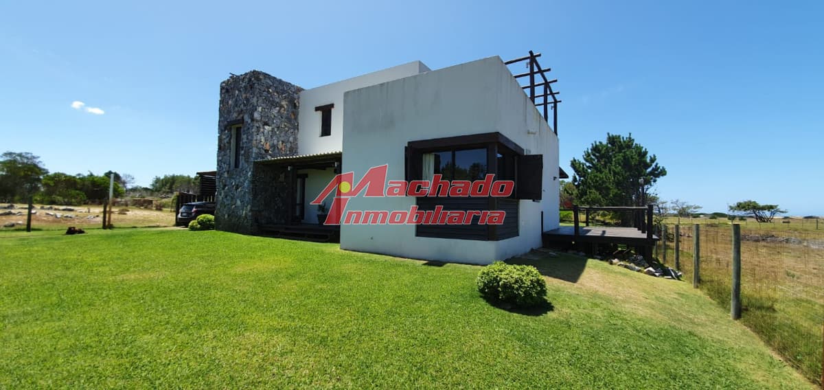Alquiler y venta de casa de 5 dormitorios en José Ignacio