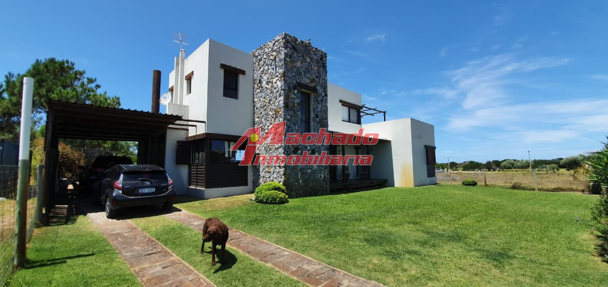 Alquiler y venta de casa de 5 dormitorios en José Ignacio
