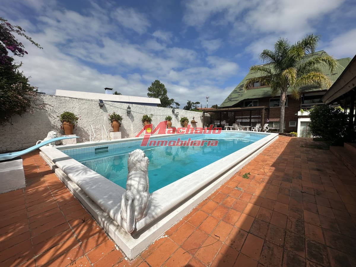 Casa de 7 dormitorios en venta en Punta del Este