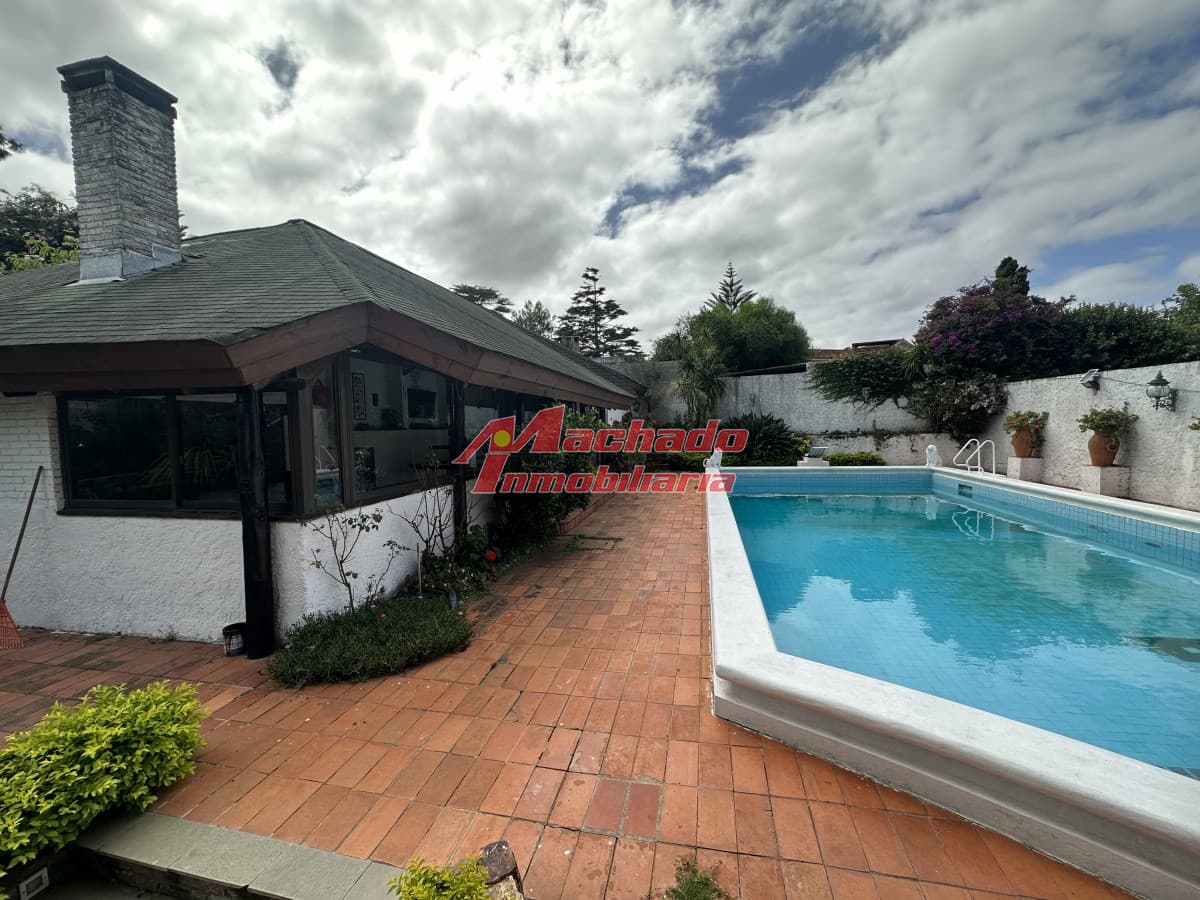 Casa de 7 dormitorios en venta en Punta del Este