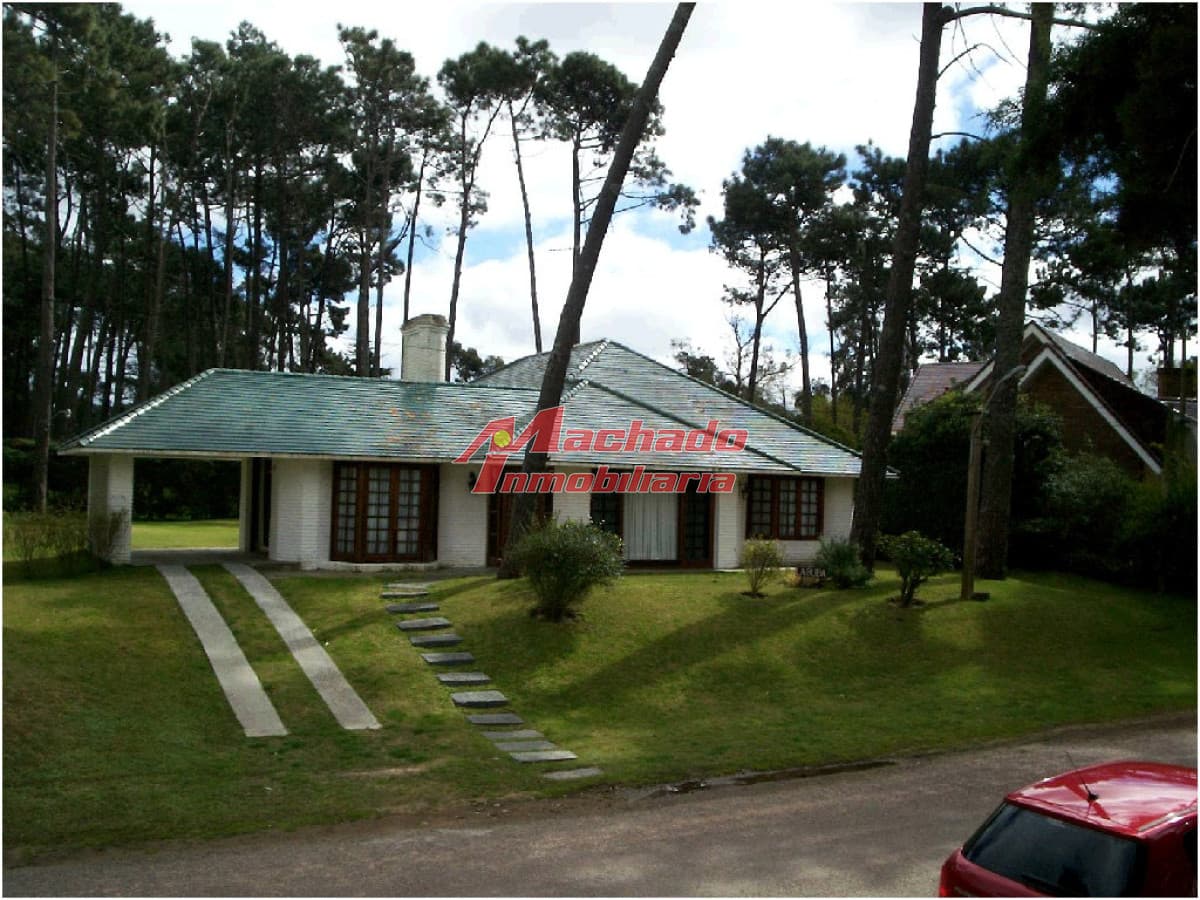 Alquiler  casa de 3 dormitorios en Punta del Este