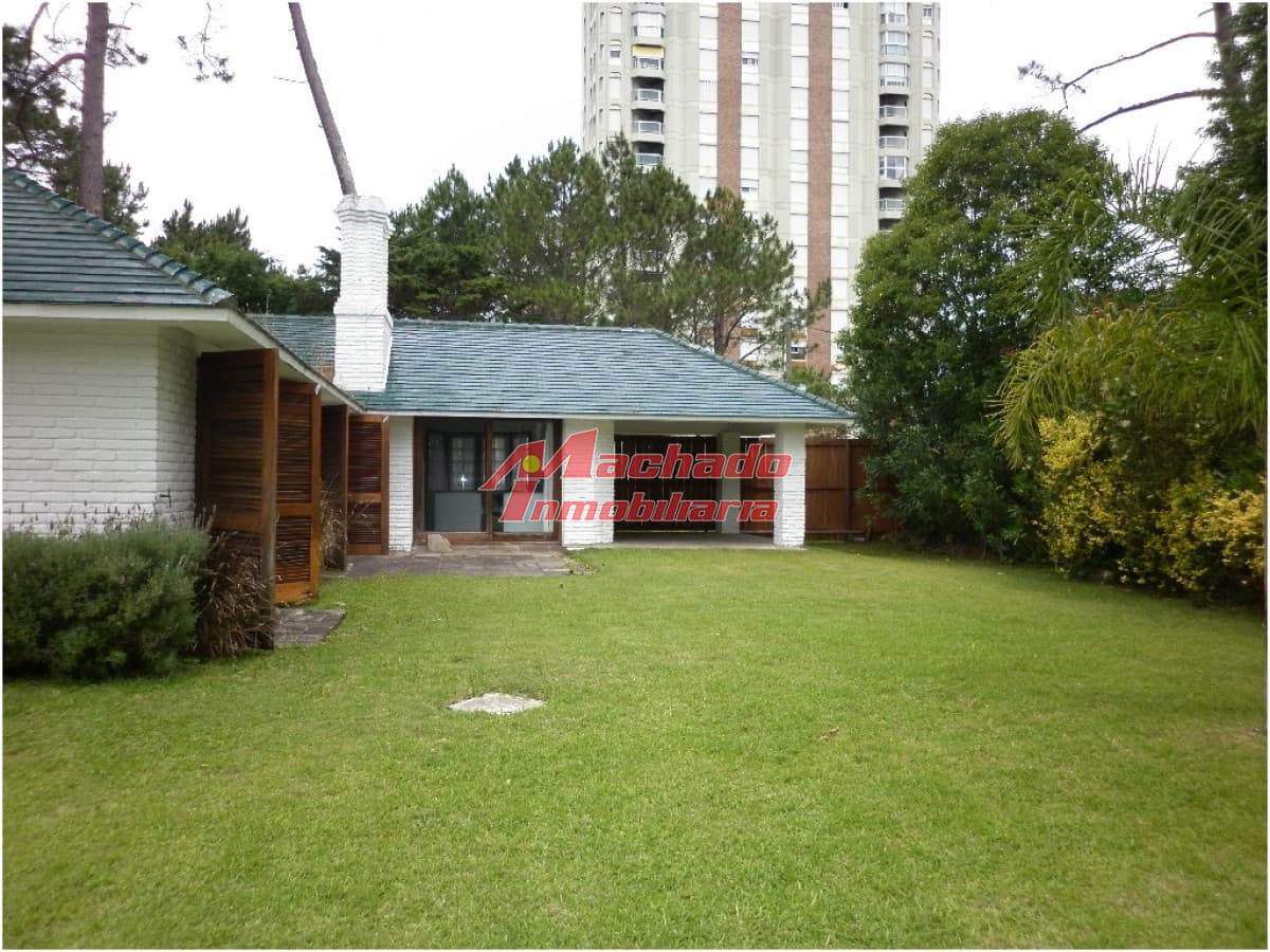 Alquiler  casa de 3 dormitorios en Punta del Este