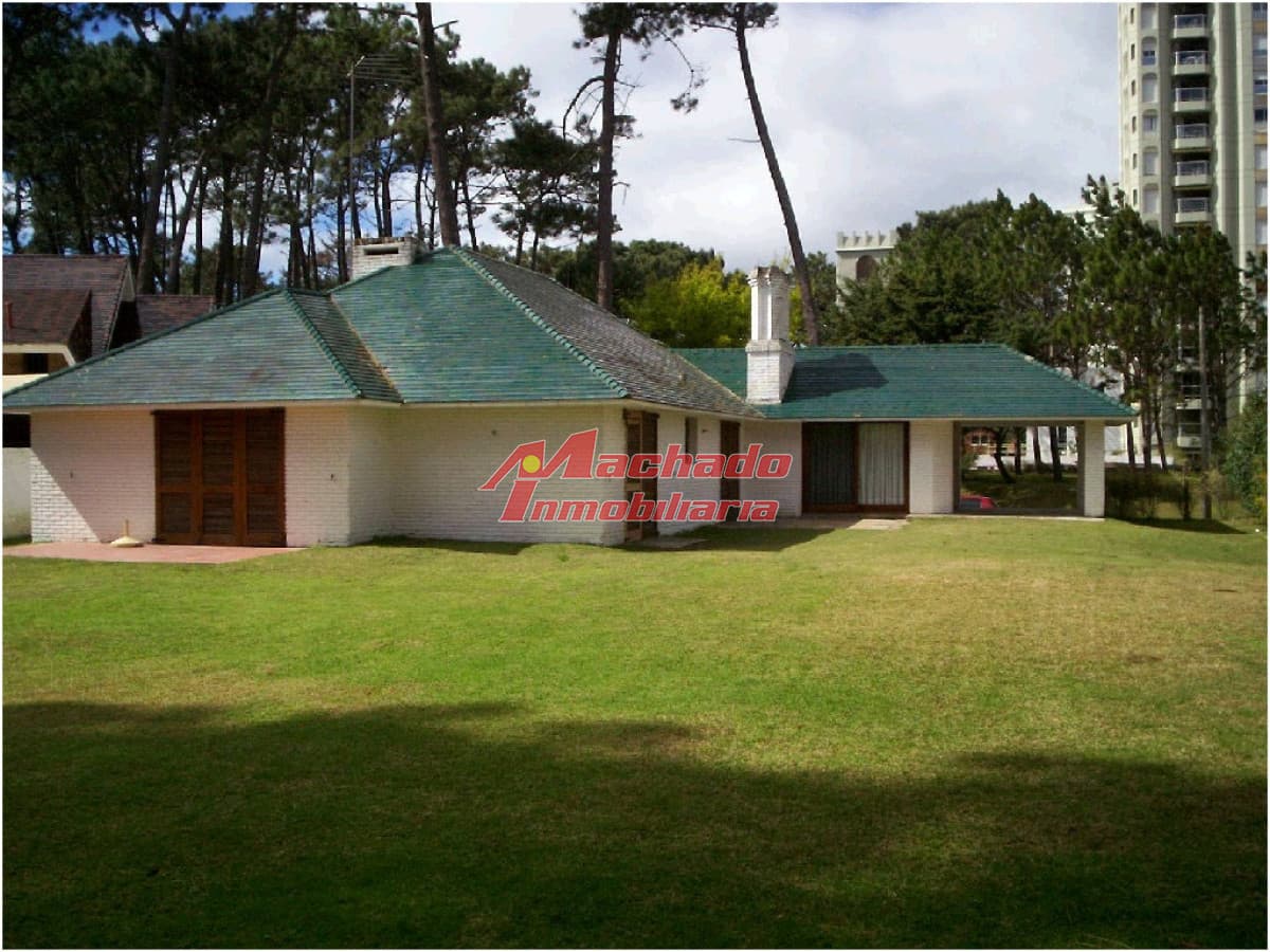 Alquiler  casa de 3 dormitorios en Punta del Este