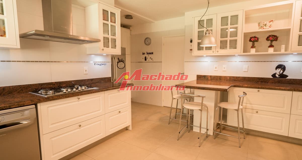 Venta de casa de 6 dormitorios en Punta del Este