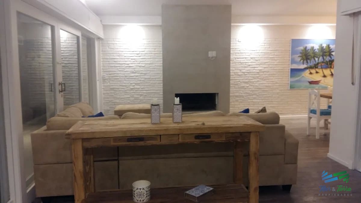 Alquiler y venta de casa de 5 dormitorios en Punta del Este