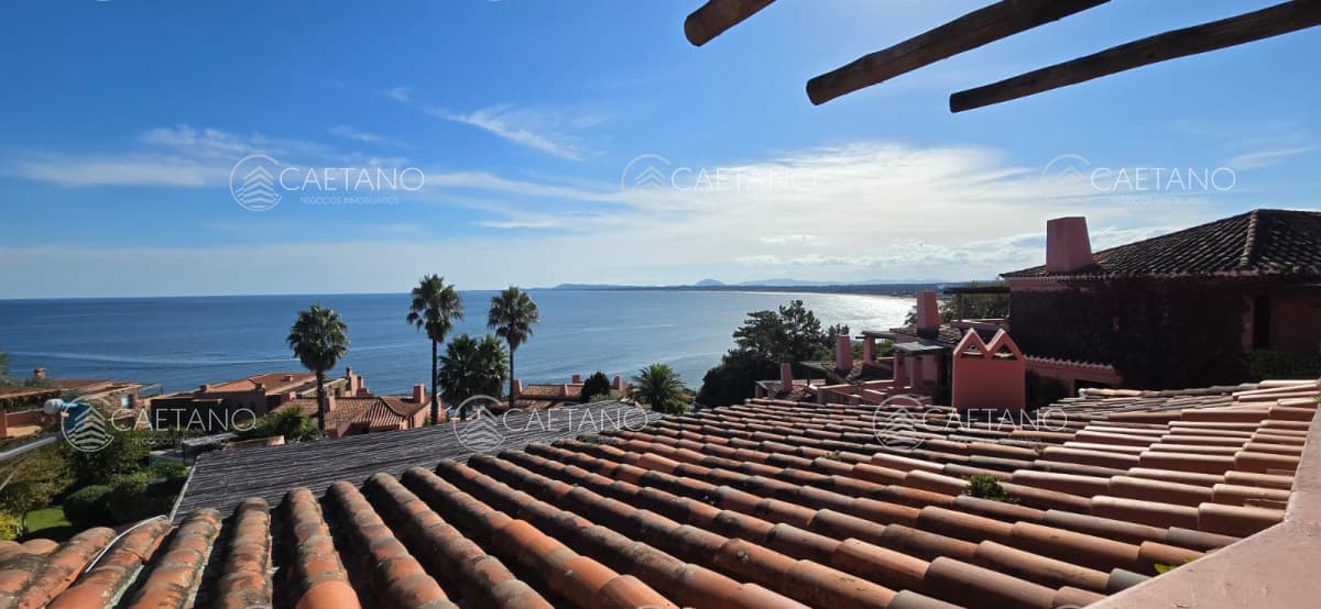 aprtamento en Punta Ballena, espectacular vista con Parrillero propio